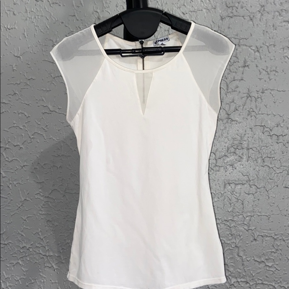 EXPRESS Sheer short  sleeves blouse